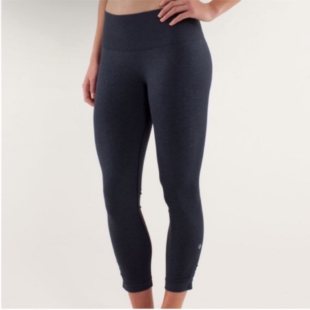 Lululemon Ebb And Flow Crop